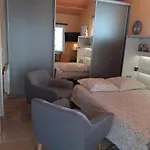 Apartment A La Campagne Avec Piscine Partagee Et Jardin - Fr-1-489-230