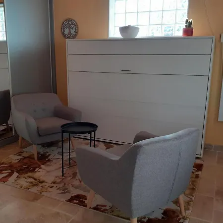 Apartamento à La Campagne Avec Piscine Partagée Et Jardin - Fr-1-489-230 *