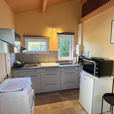 A La Campagne Avec Piscine Partagee Et Jardin - Fr-1-489-230 Apartment *