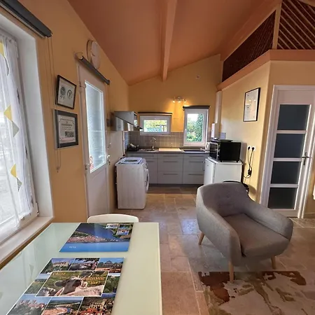 à La Campagne Avec Piscine Partagée Et Jardin - Fr-1-489-230 Apartamento Vendat